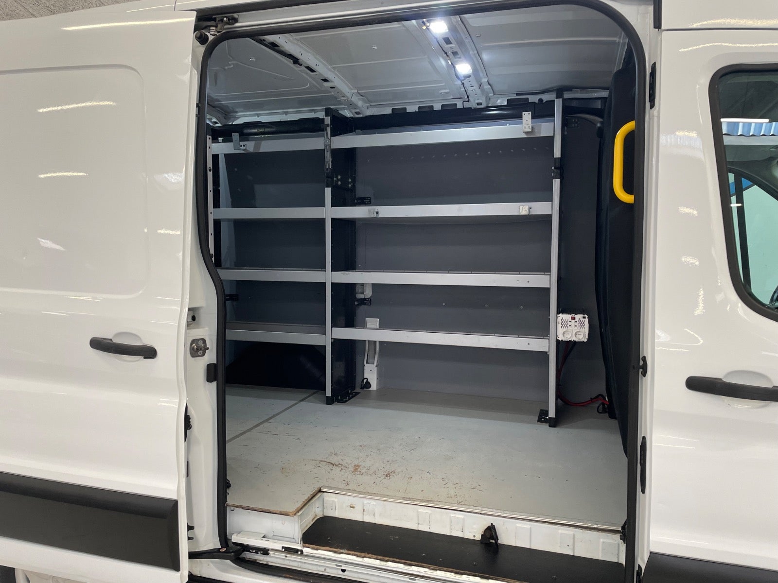 Billede af Ford Transit 350 L2 Van 2,0 TDCi 185 Trend H2 FWD
