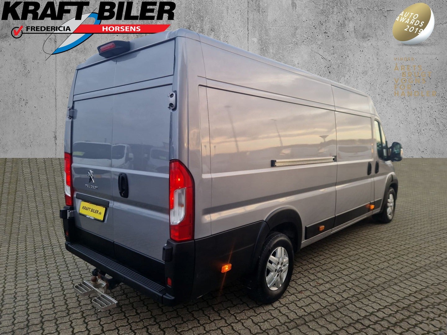 Billede af Peugeot Boxer 335 2,2 BlueHDi 165 L4H2 Ultimate