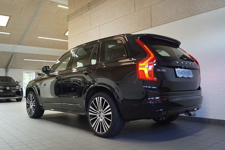 Volvo XC90 T8 ReCharge R-Design aut. AWD Van