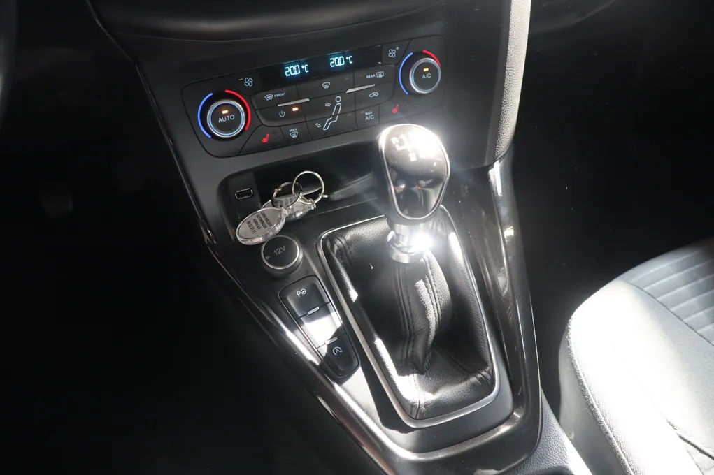 Ford Focus SCTi 125 Titanium stc.