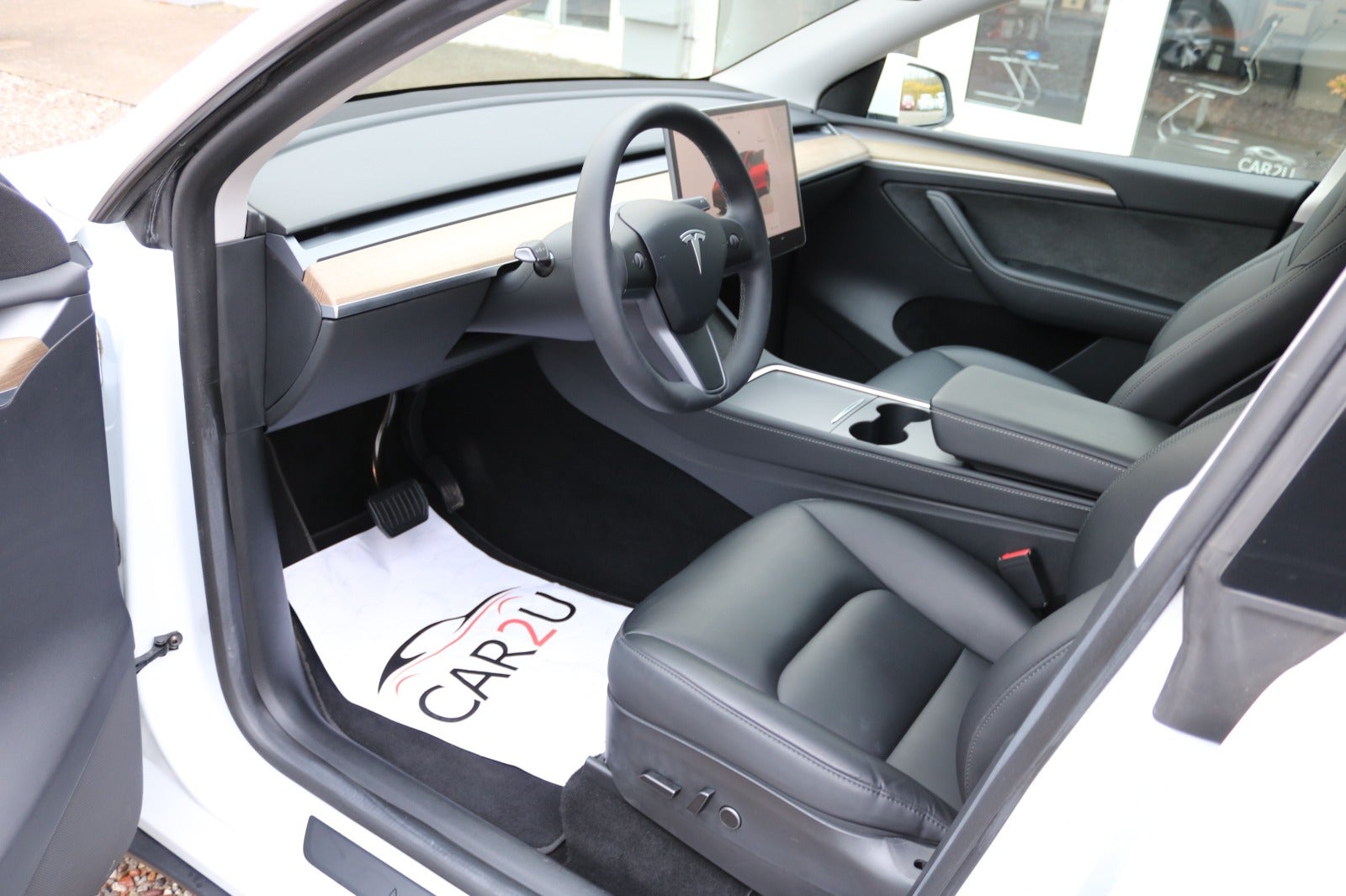 Tesla Model Y RWD