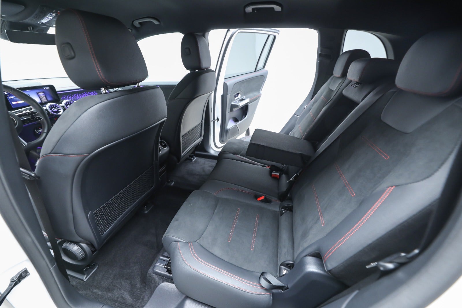 Mercedes-Benz EQB 250+ (5/8)