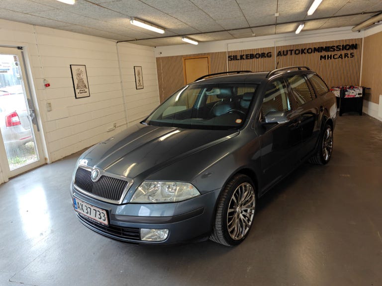 Skoda Octavia FSi Elegance Combi aut.