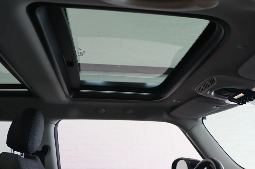 MINI Cooper SE Camden Edition