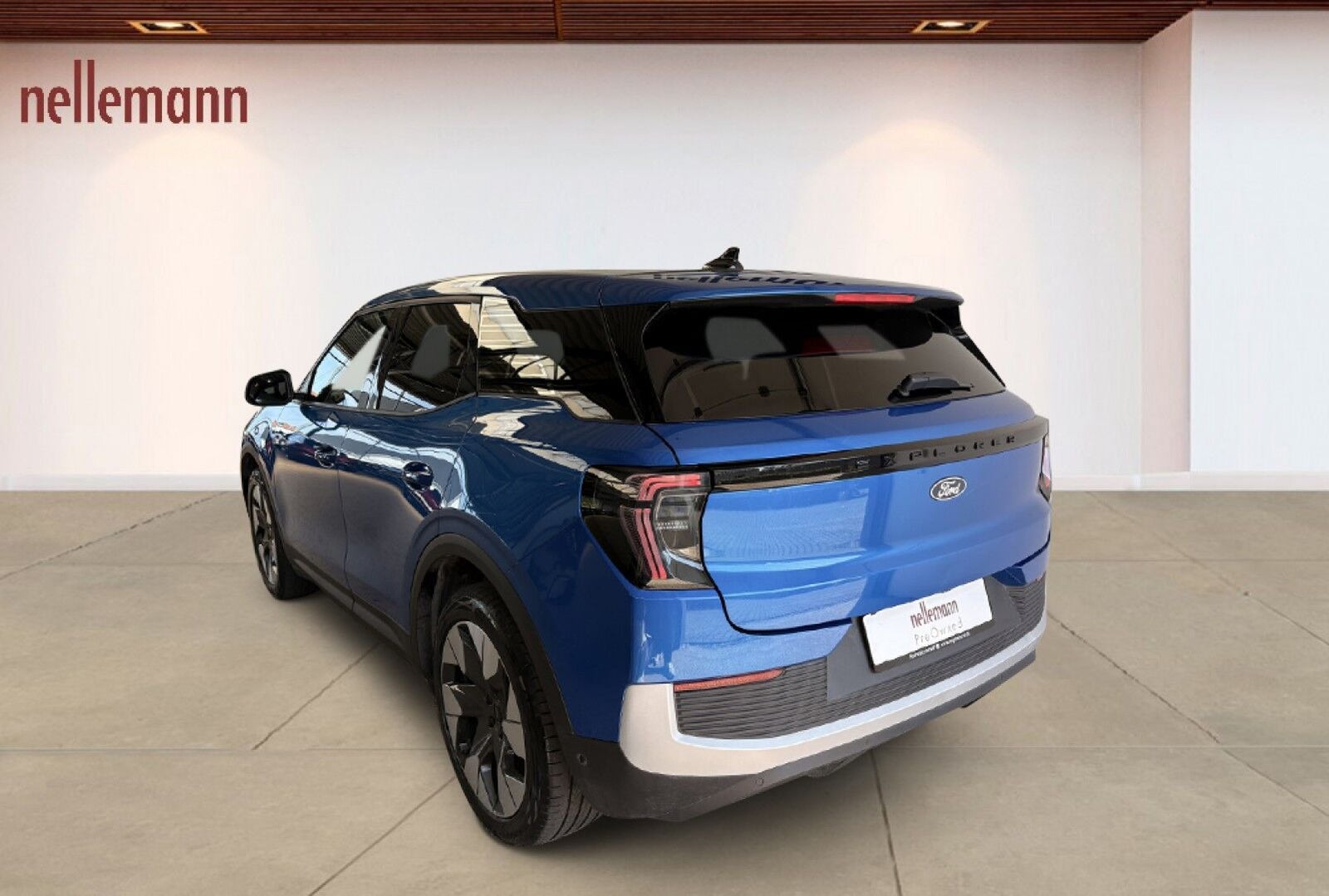 Ford Explorer Premium Extended Range AWD