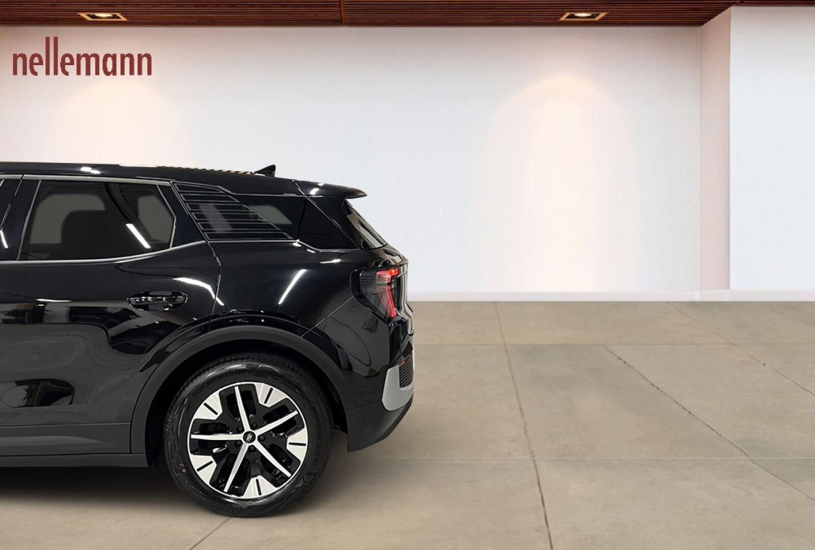 Ford Explorer Select Extended Range