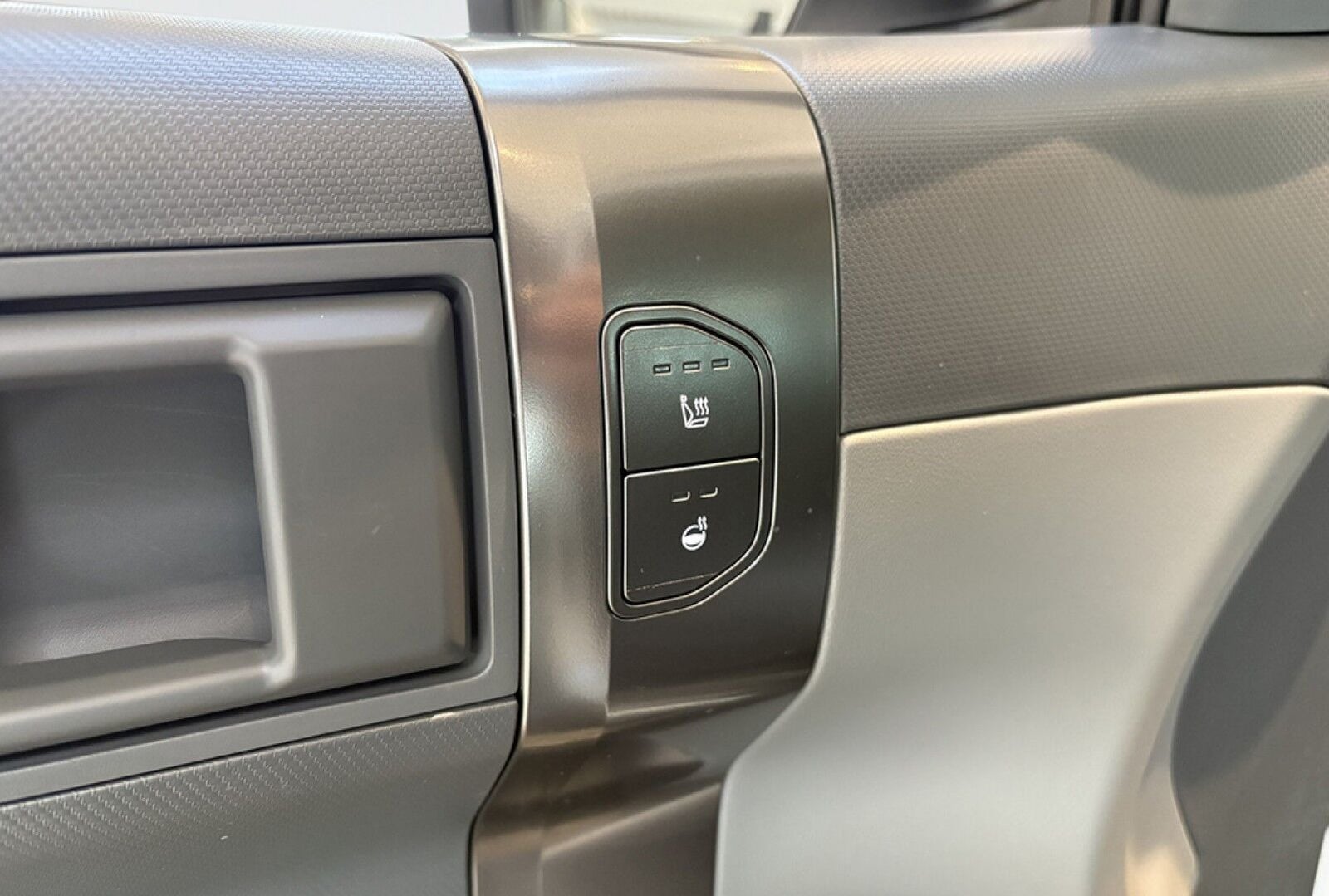 Kia EV3 Long Range Access