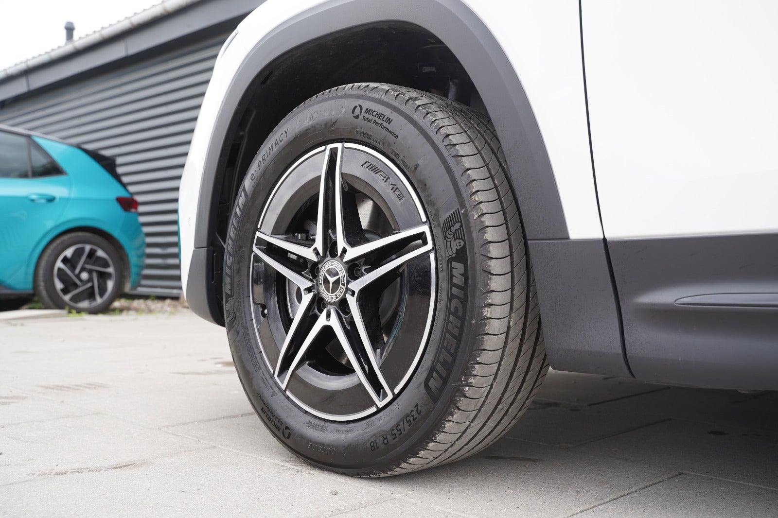 Billede af Mercedes EQB300  AMG Line 4Matic
