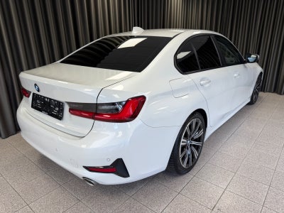 BMW 320i Connected aut.