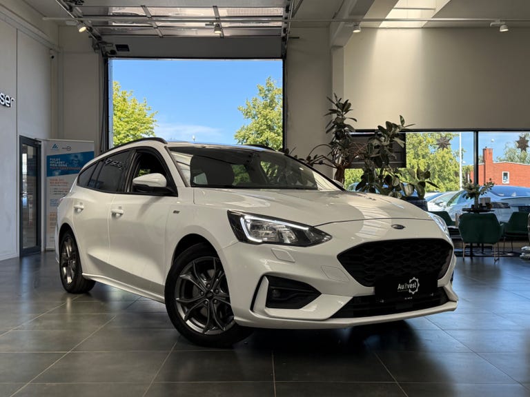 Ford Focus EcoBoost mHEV ST-Line stc.
