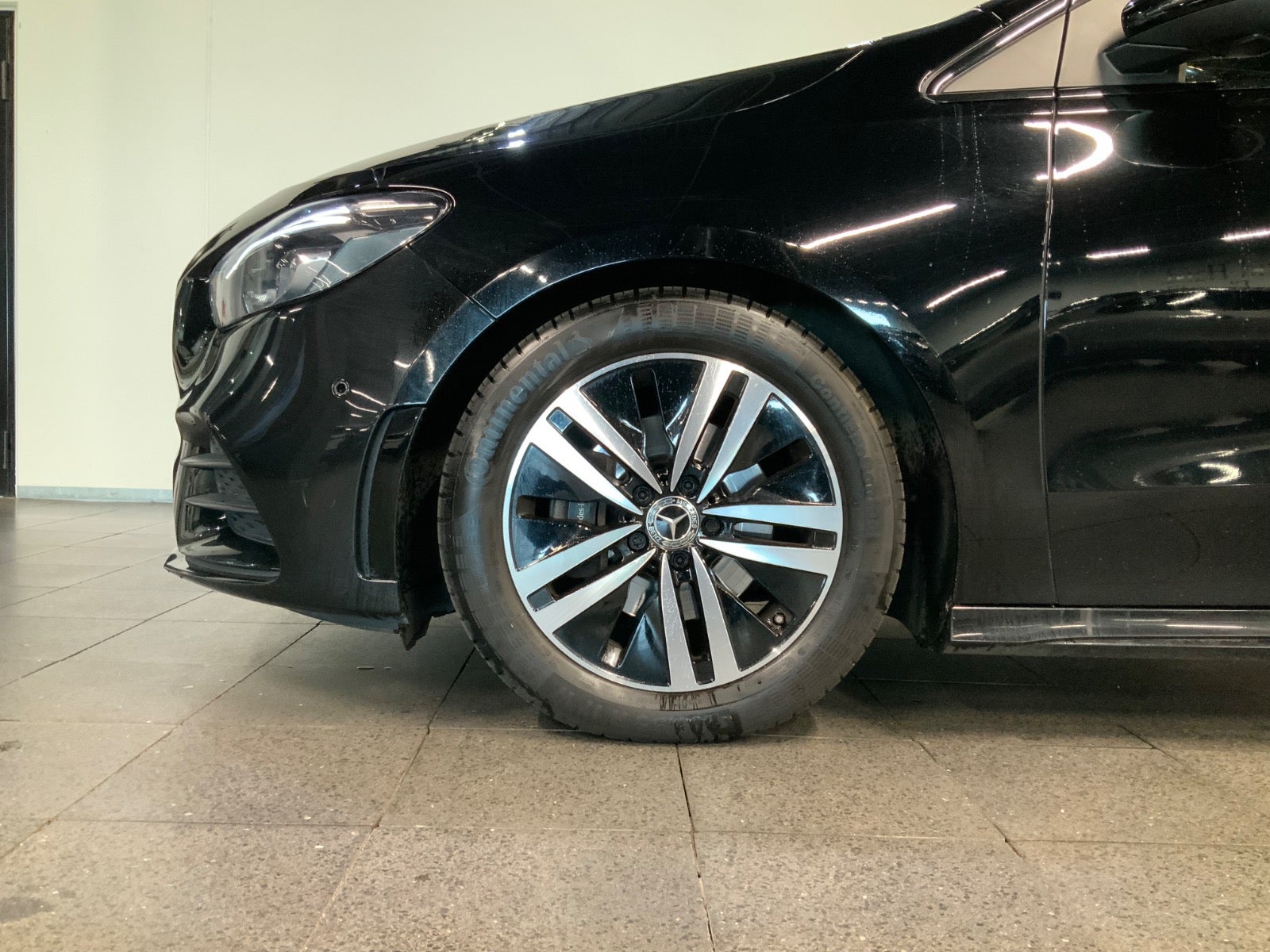 Mercedes-Benz B 200 (4/8)