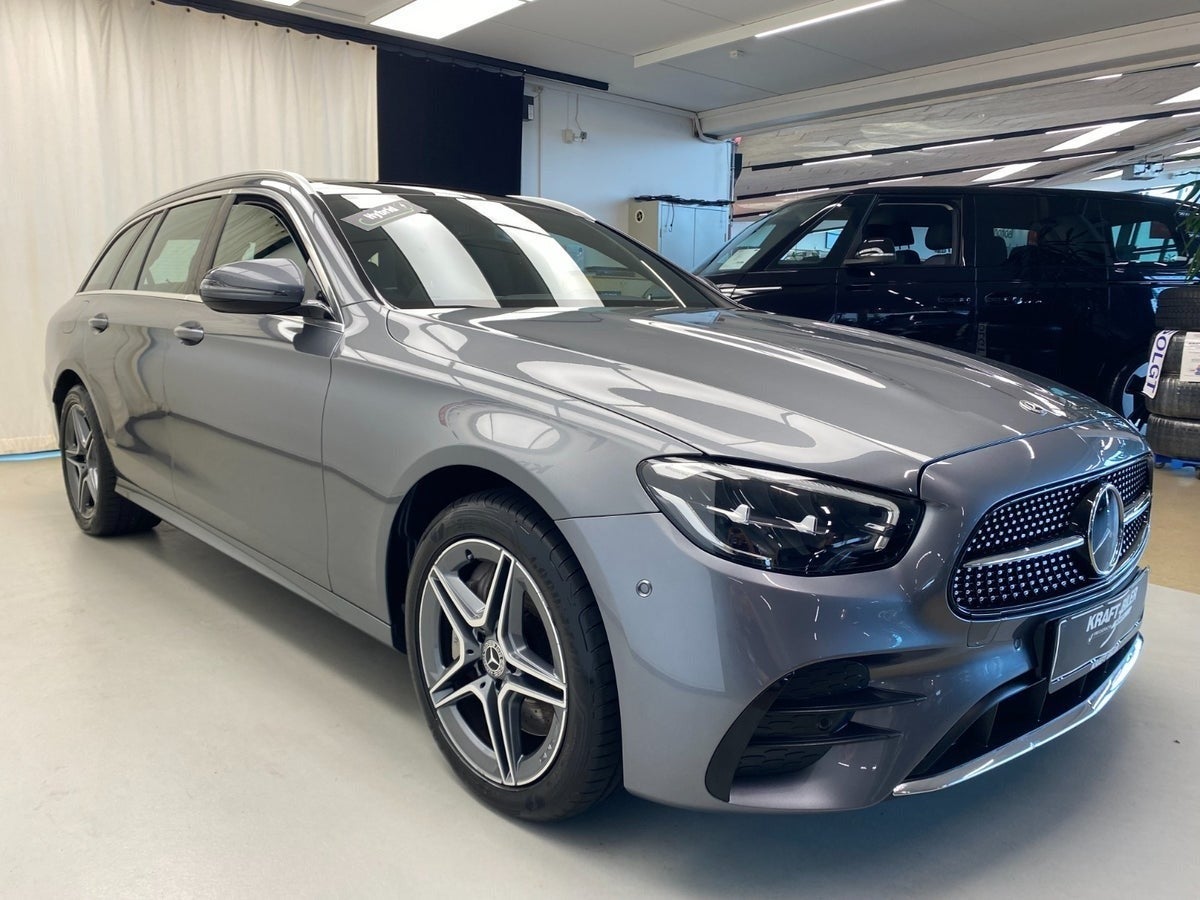 Billede af Mercedes E300 de 2,0 AMG Line stc. aut. 4Matic