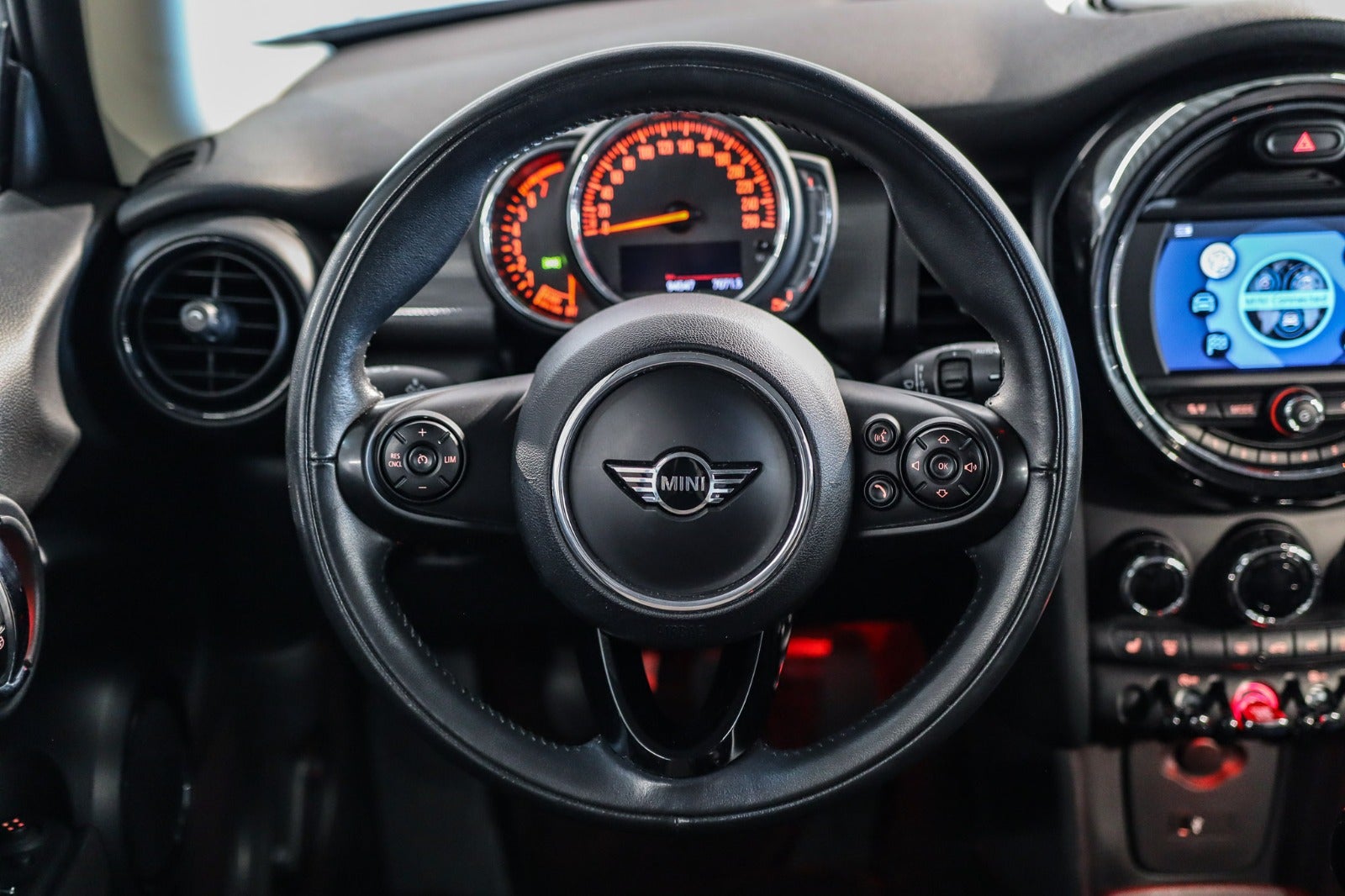 Billede af MINI Cooper 1,5 Essential Edition