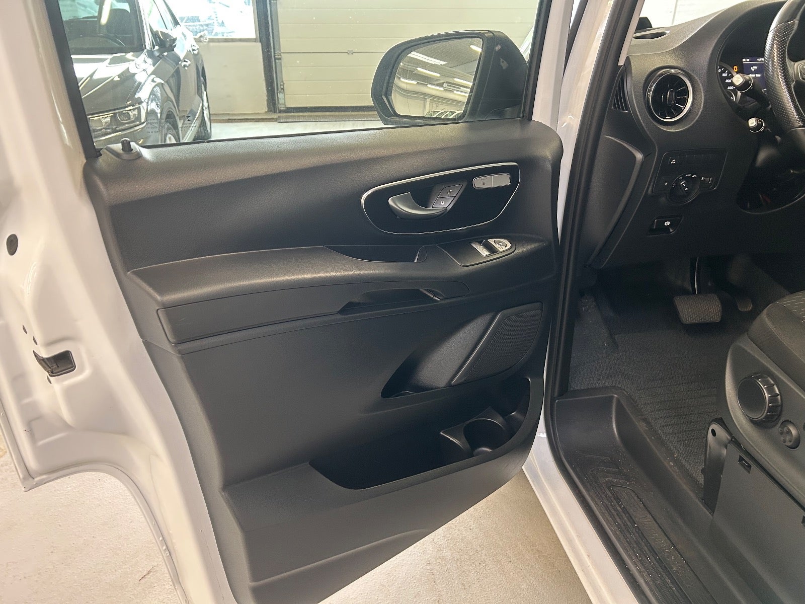 Billede af Mercedes Vito 114 2,0 CDi Kassevogn aut. XL RWD