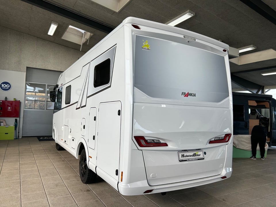 Mercedes Frankia, Billede 3