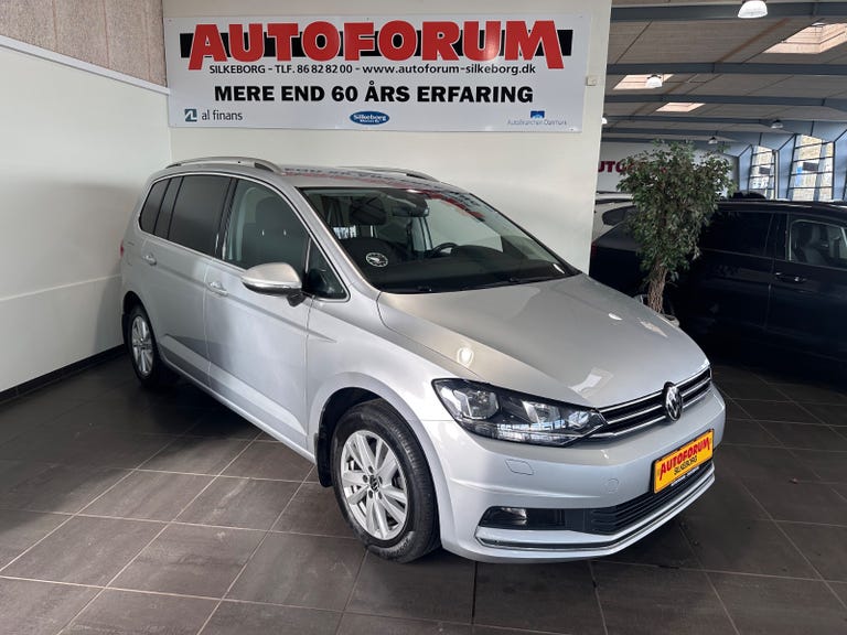 VW Touran TSi 150 Highline DSG Van