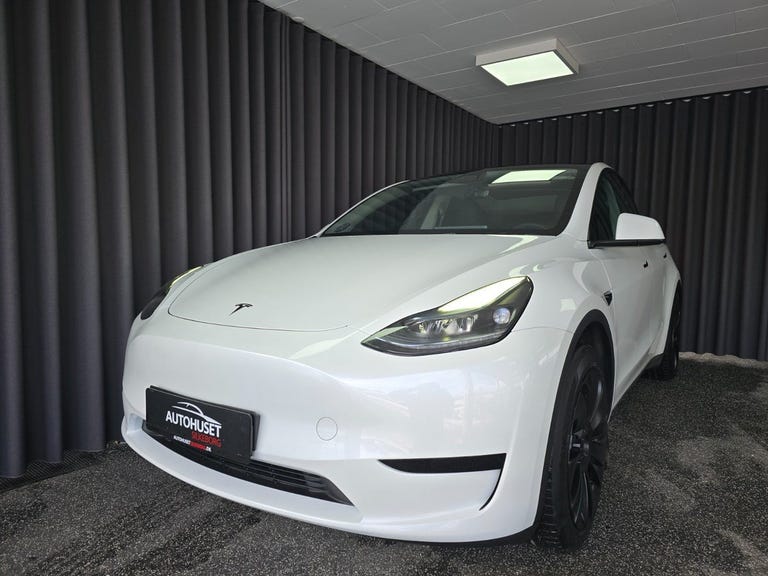 Tesla Model Y Long Range AWD