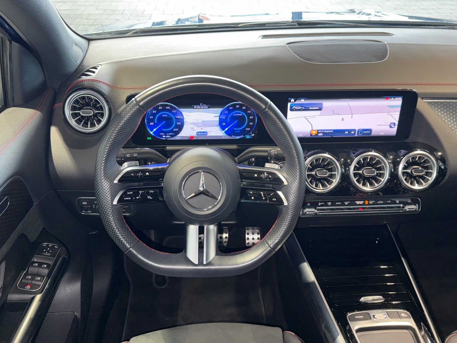 Billede af Mercedes EQA350  AMG Line 4Matic