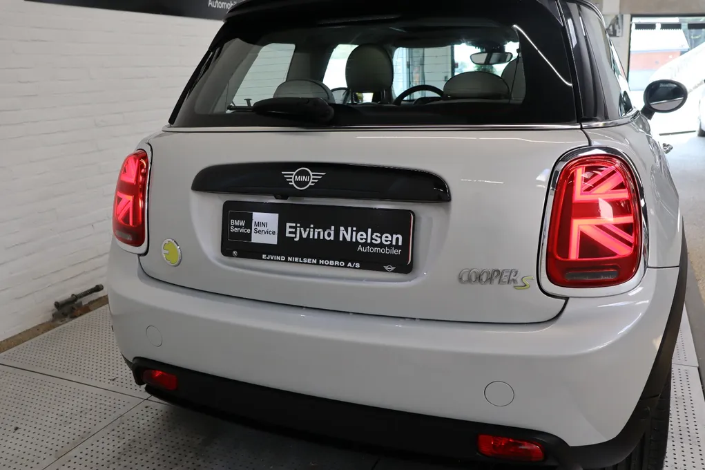 MINI Cooper SE Camden Edition