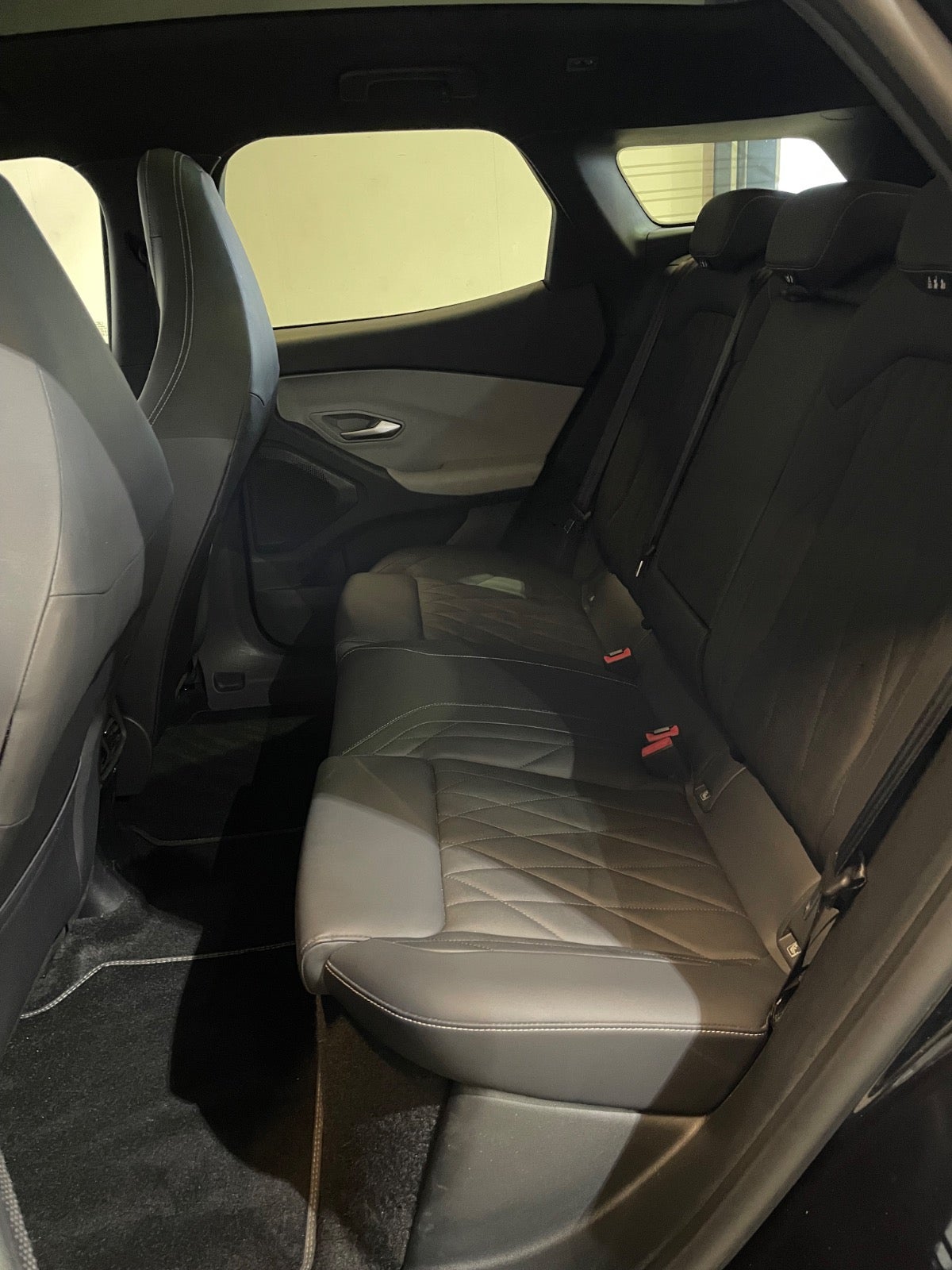 Ford Explorer Premium Extended Range AWD