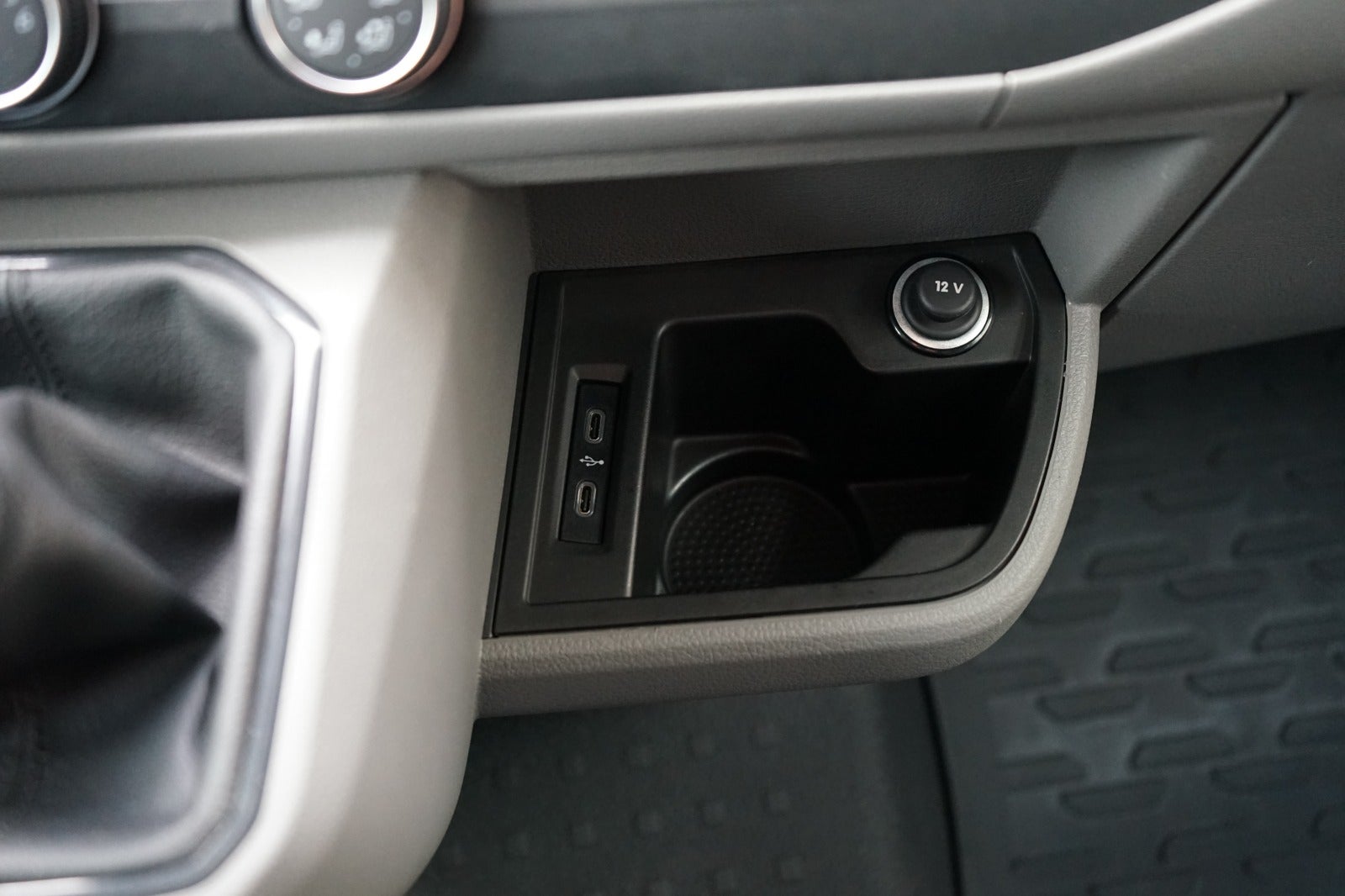 Billede af VW Transporter 2,0 TDi 150 Kassevogn kort