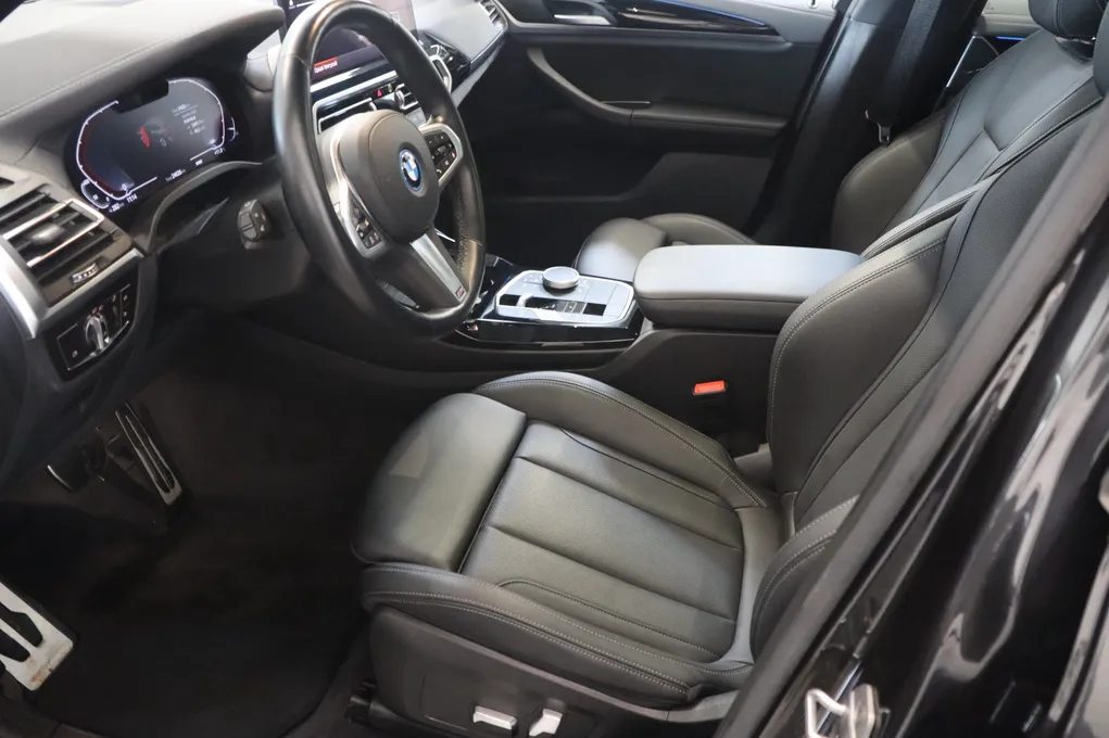 BMW iX3 Charged M-Sport