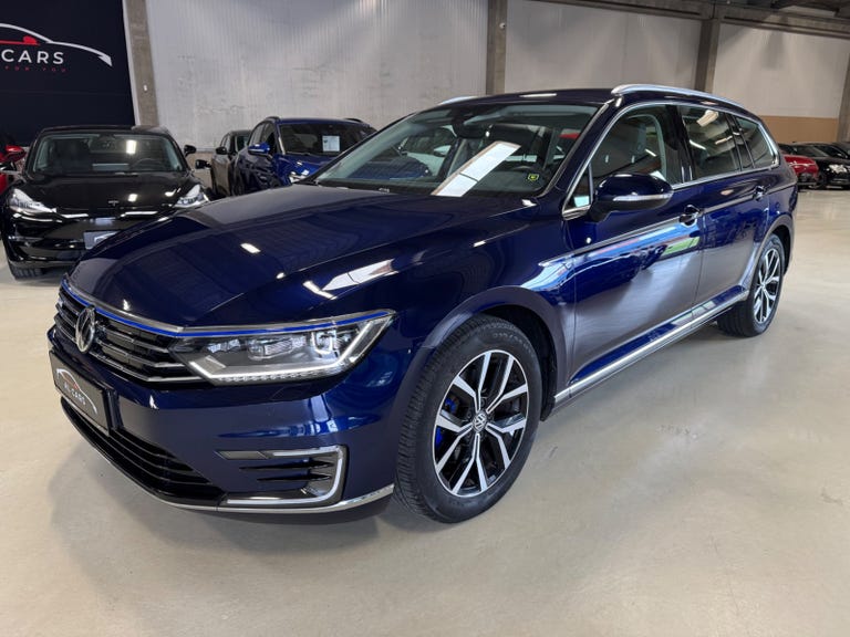VW Passat GTE Highline Variant DSG