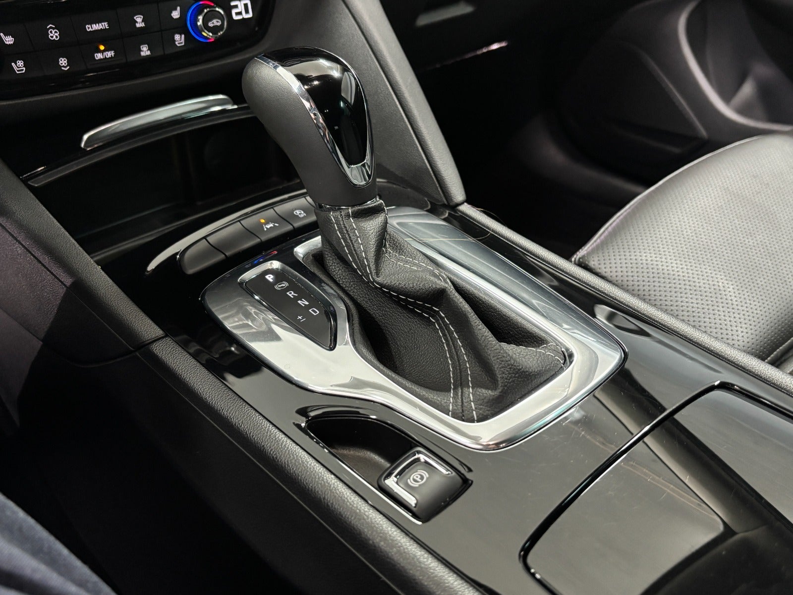 Billede af Opel Insignia 1,5 T 165 Dynamic Sports Tourer aut.