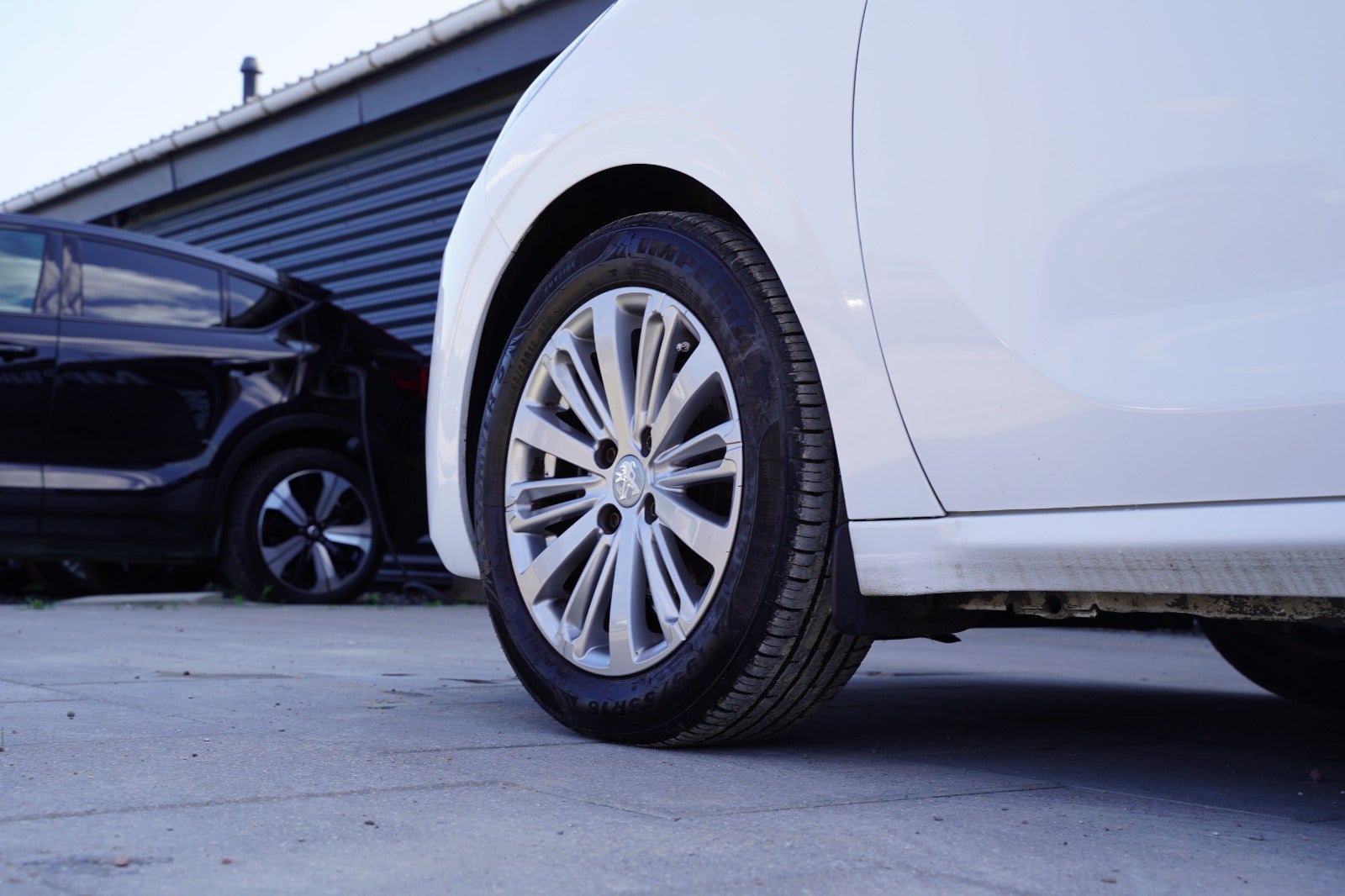 Billede af Peugeot 208 1,5 BlueHDi 100 Prestige Sky