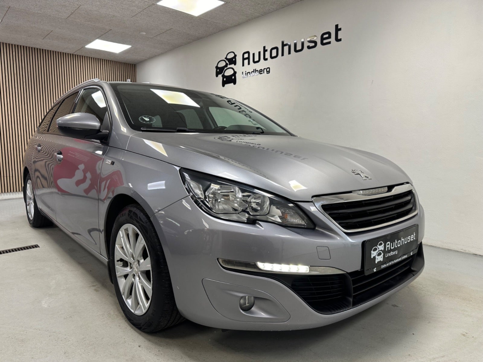 Peugeot 308 2016