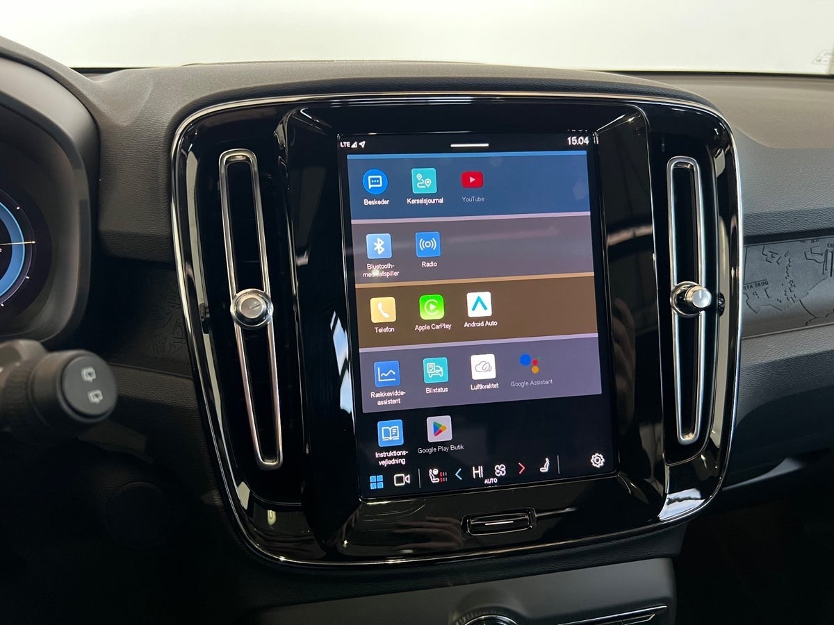 Volvo XC40 ReCharge Extended Range Ultra Dark