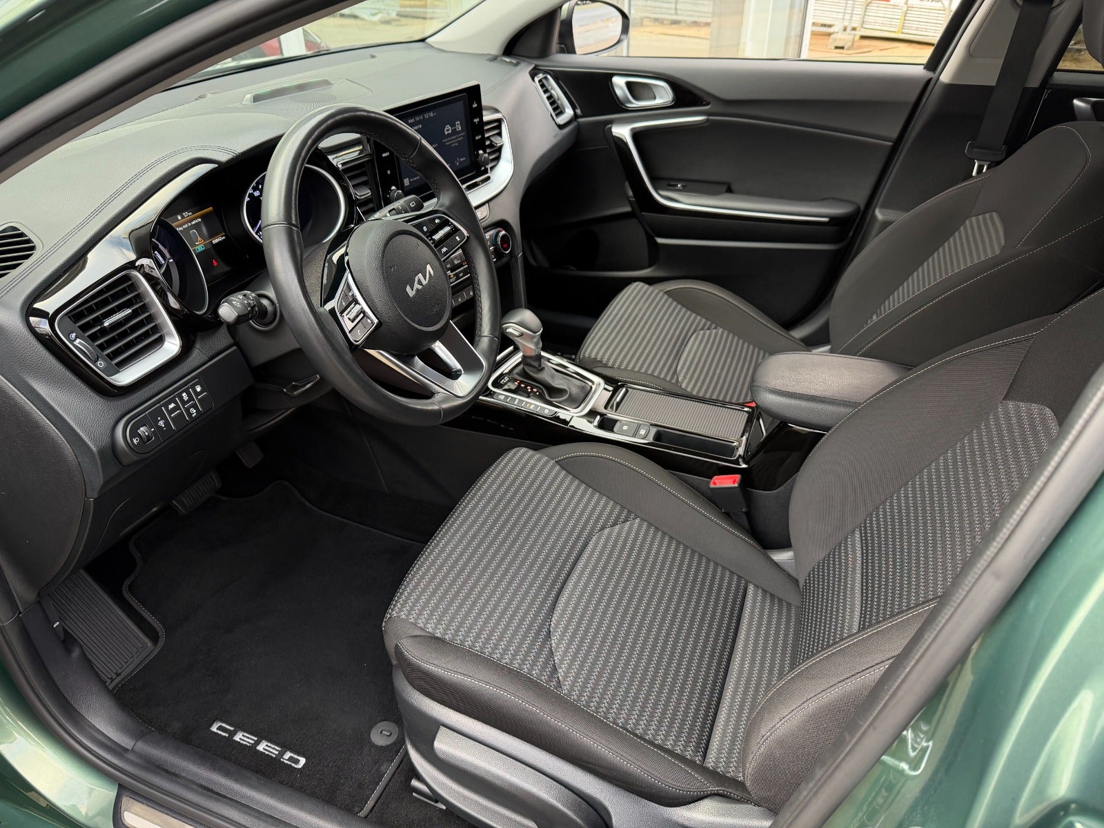 Kia Ceed PHEV Prestige SW DCT