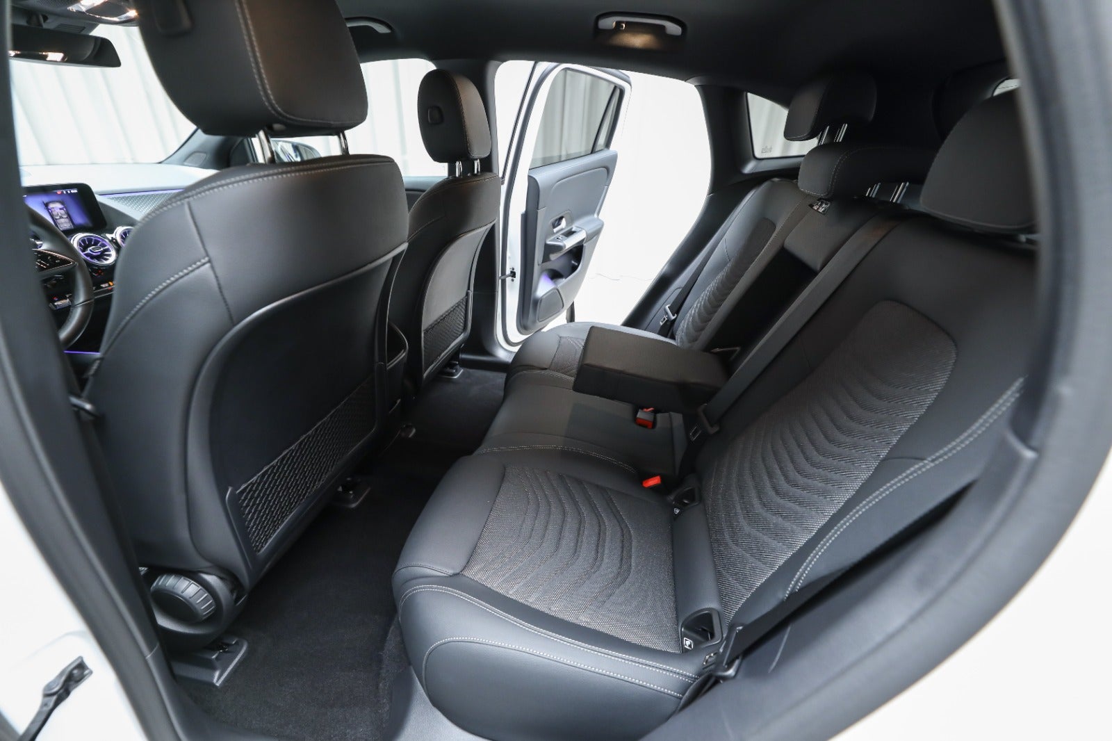 Mercedes-Benz EQA 250+ (5/8)