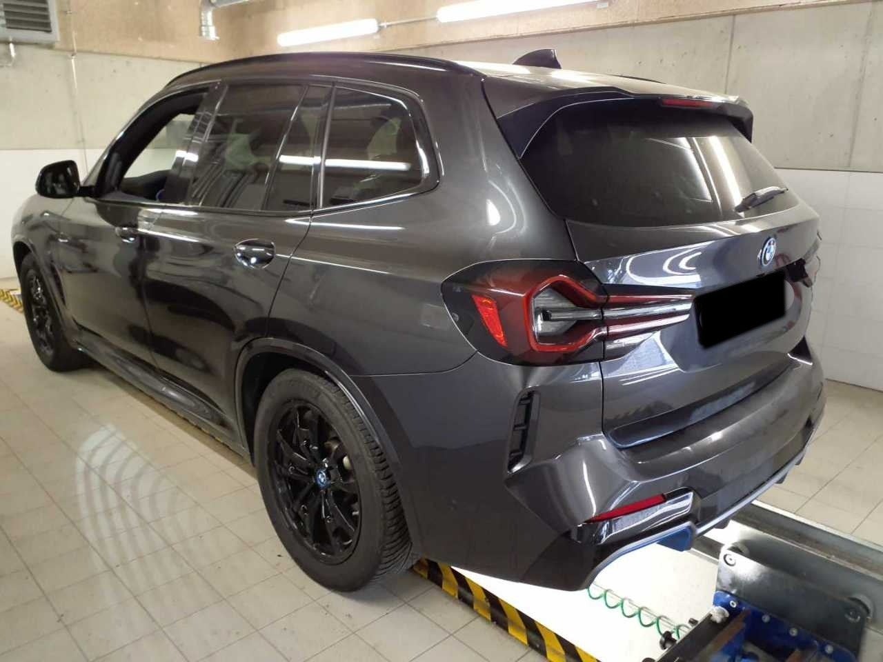 BMW iX3 Impressive