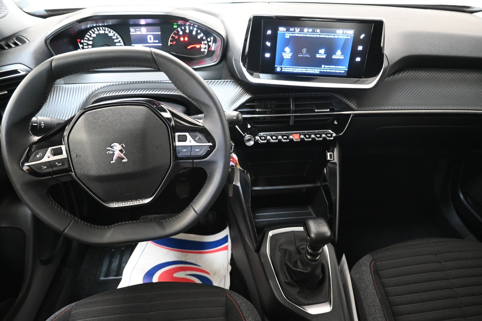 Peugeot 2008 PureTech 100 Selection