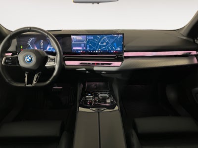 BMW i5 eDrive40 Touring Fully Charged M-Sport