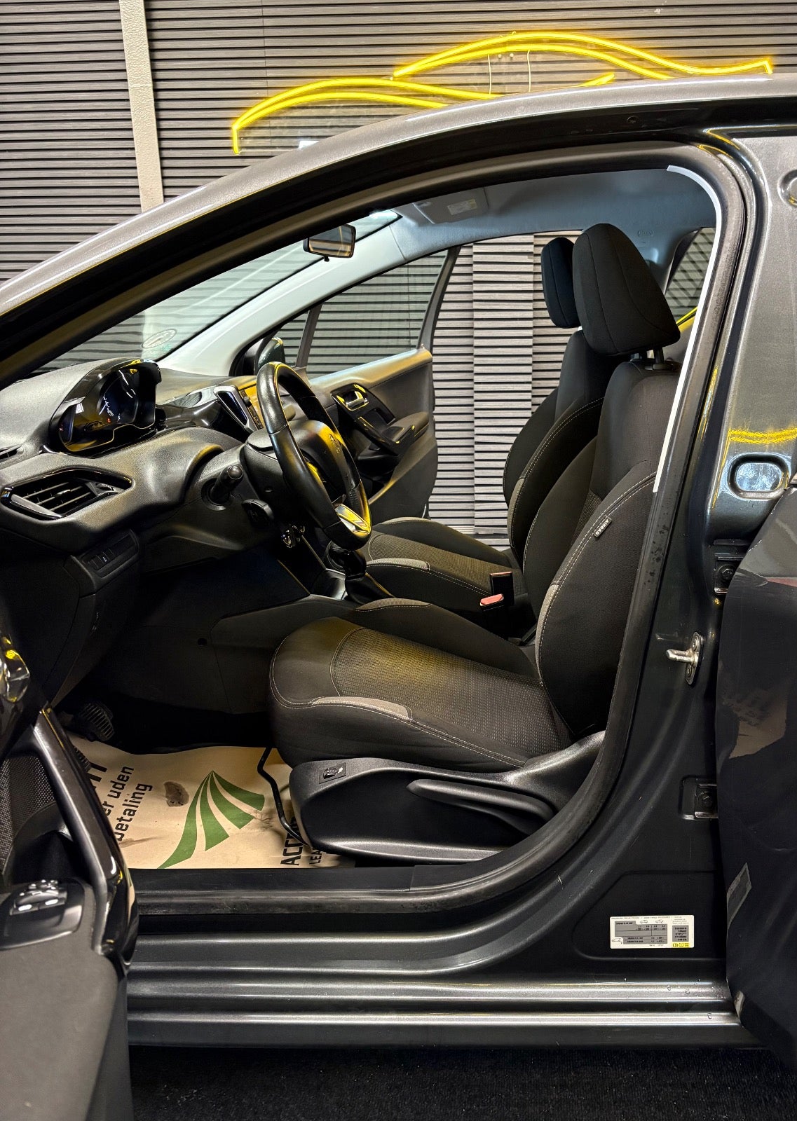 Billede af Peugeot 208 1,2 e-THP 110 Active