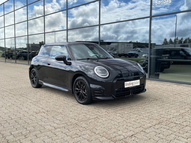 MINI Cooper SE JCW Trim XL