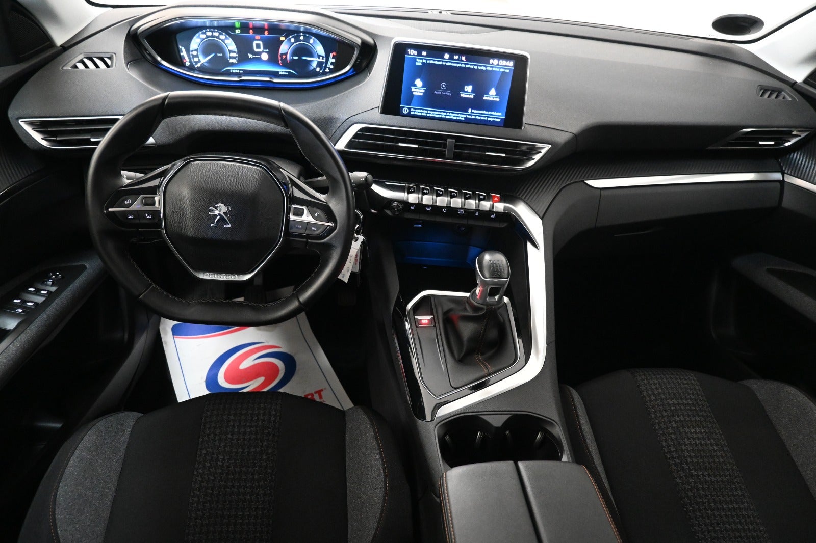 Peugeot 3008 PureTech 130 Strike Van