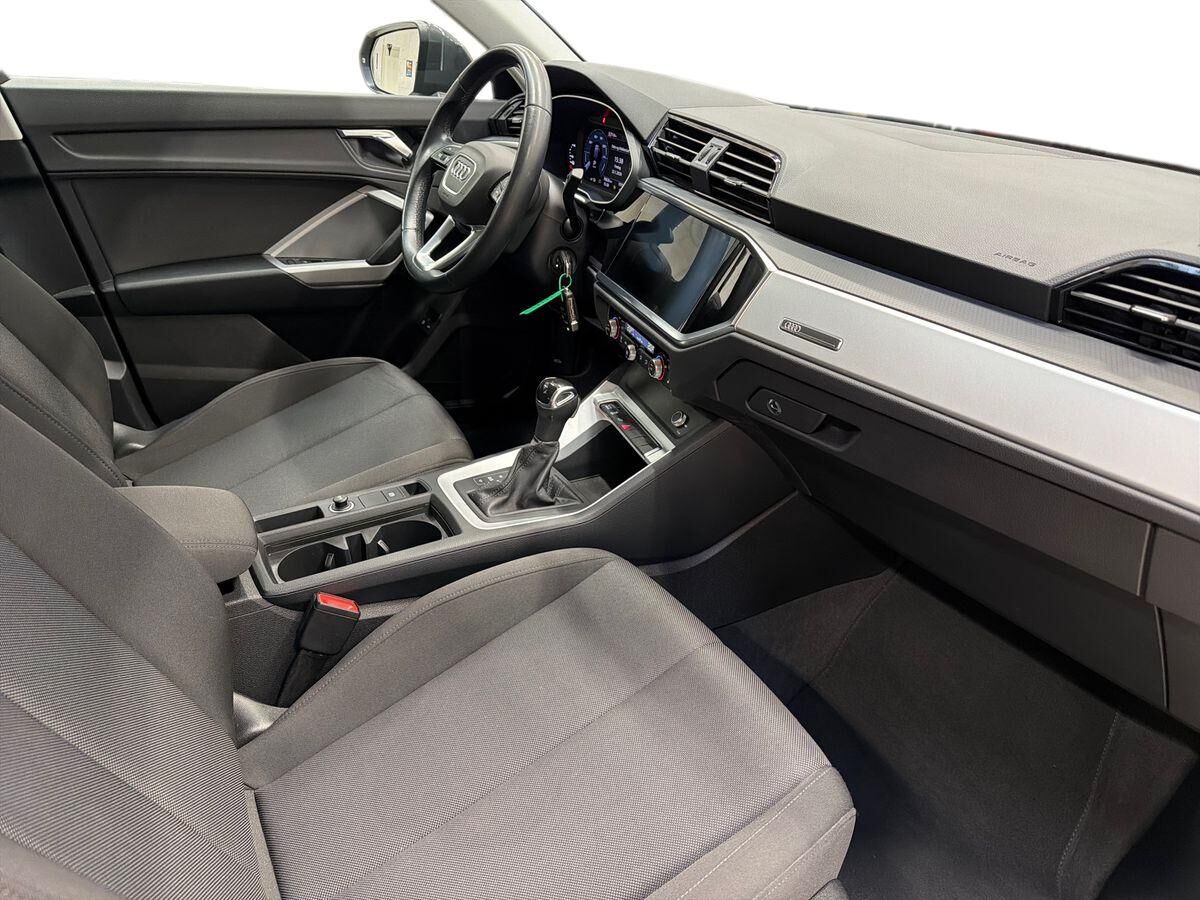 Audi Q3 TFSi e Attitude plus S-tr. billede 10