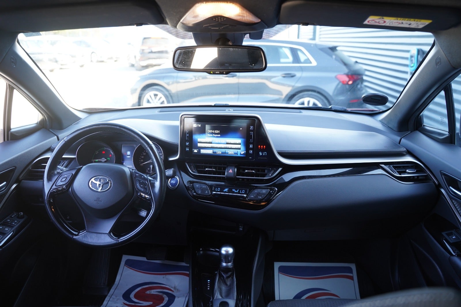 Billede af Toyota C-HR 1,8 Hybrid Premium Selected CVT