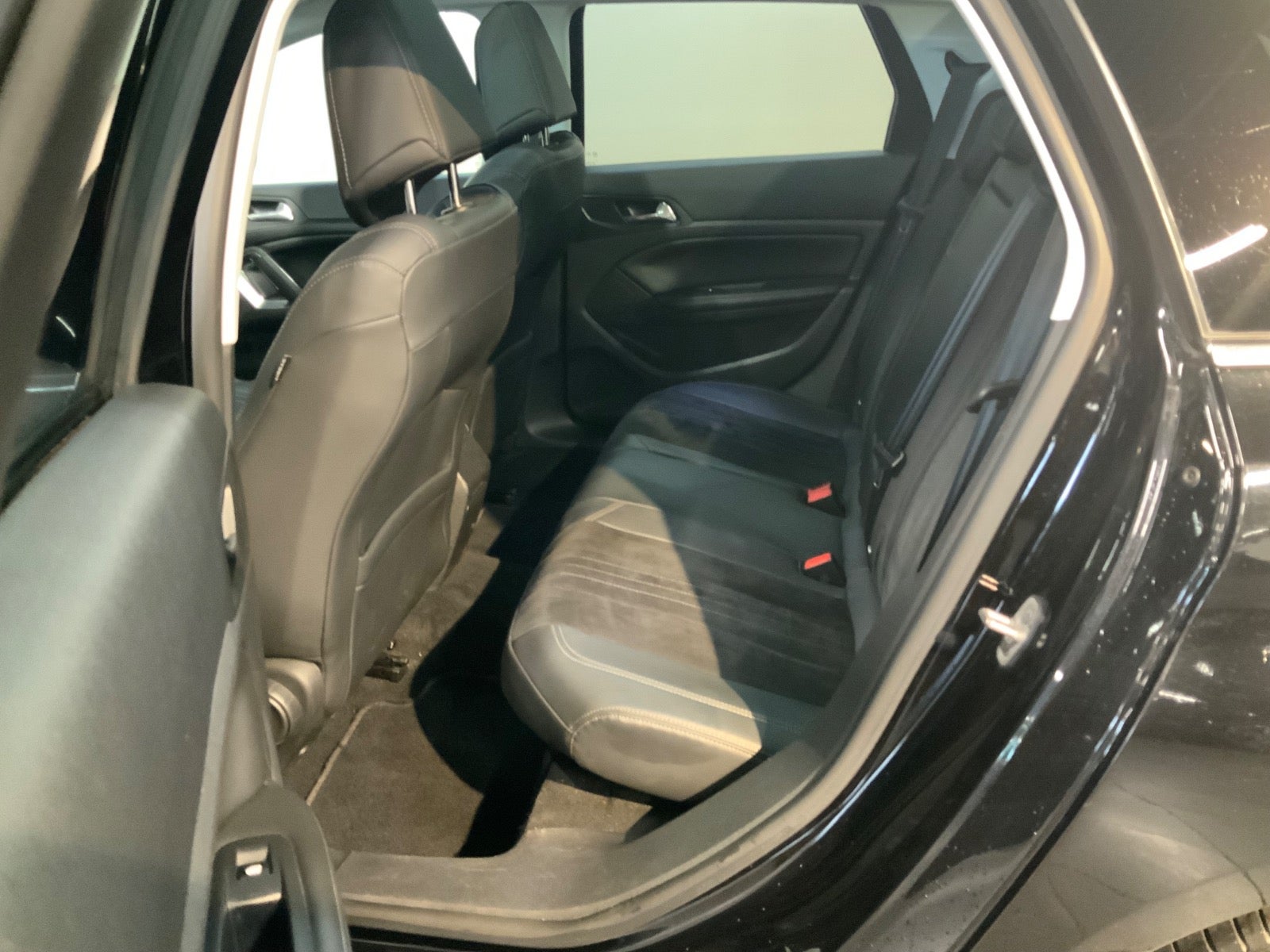 Peugeot 308 (7/8)