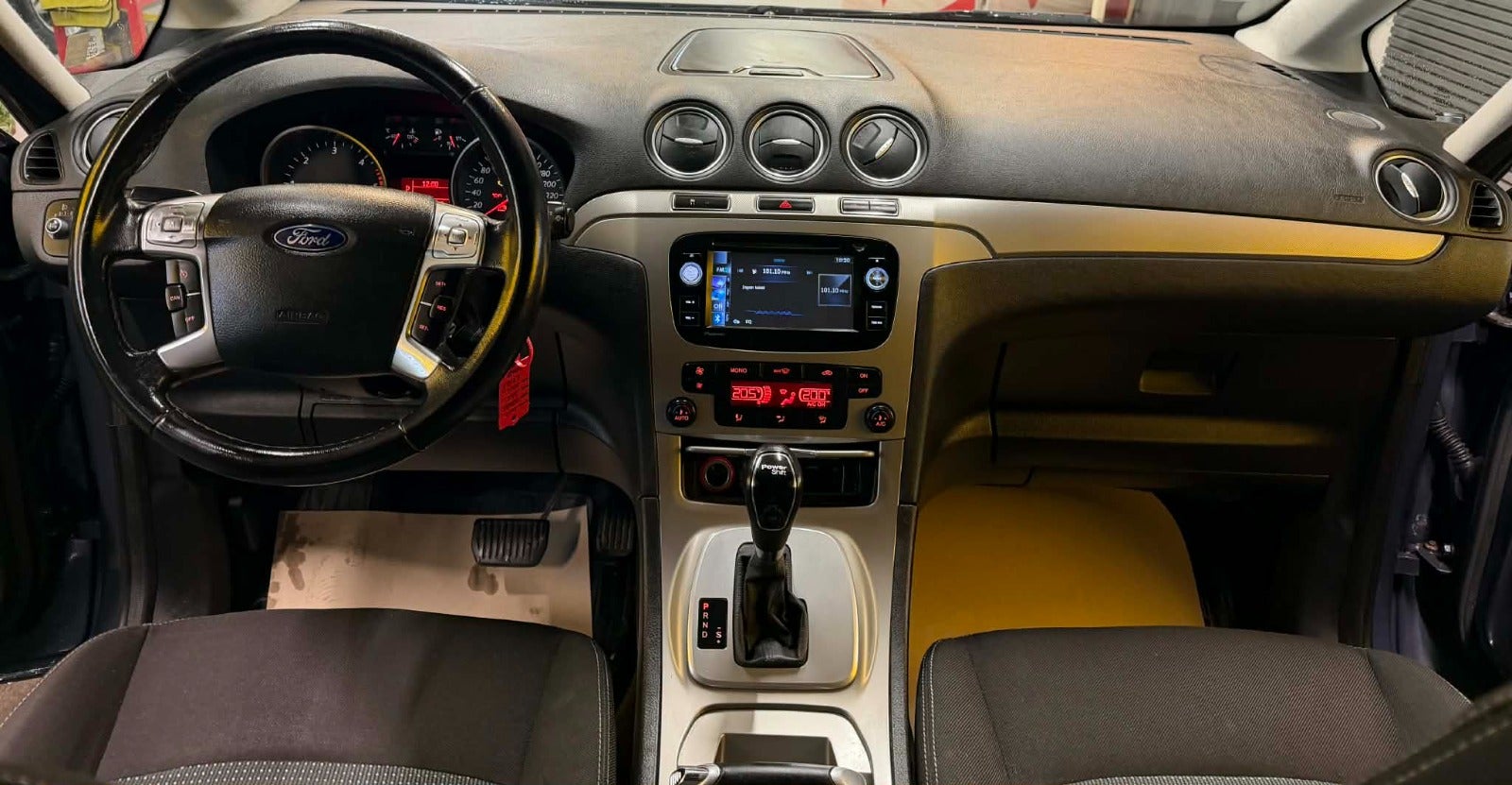 Billede af Ford Galaxy 2,0 TDCi 140 Ghia aut. 7prs