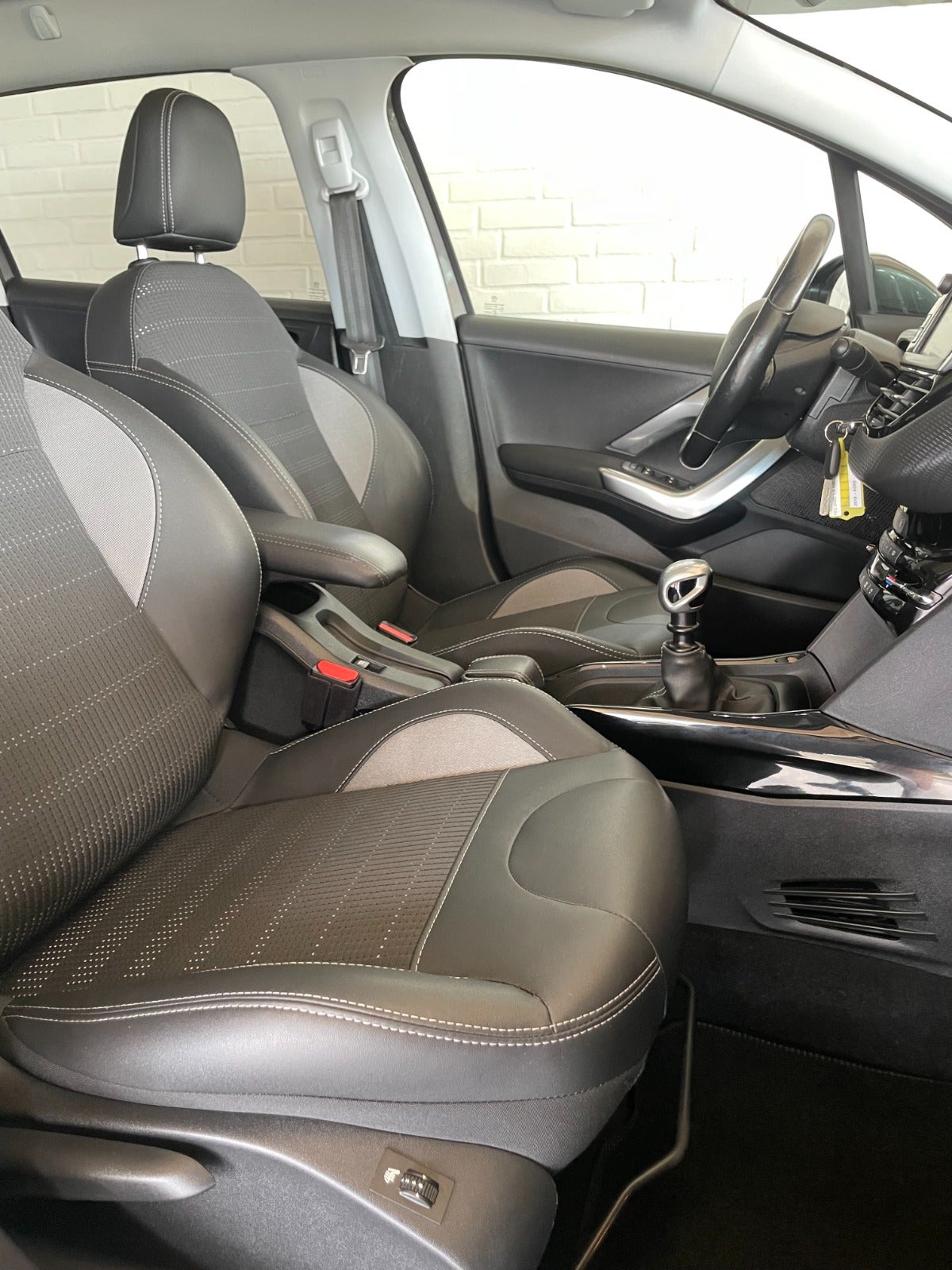 Billede af Peugeot 2008 1,2 PureTech 110 Prestige Sky