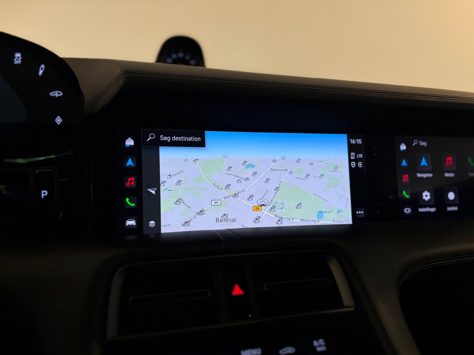 Porsche – Taycan 4S