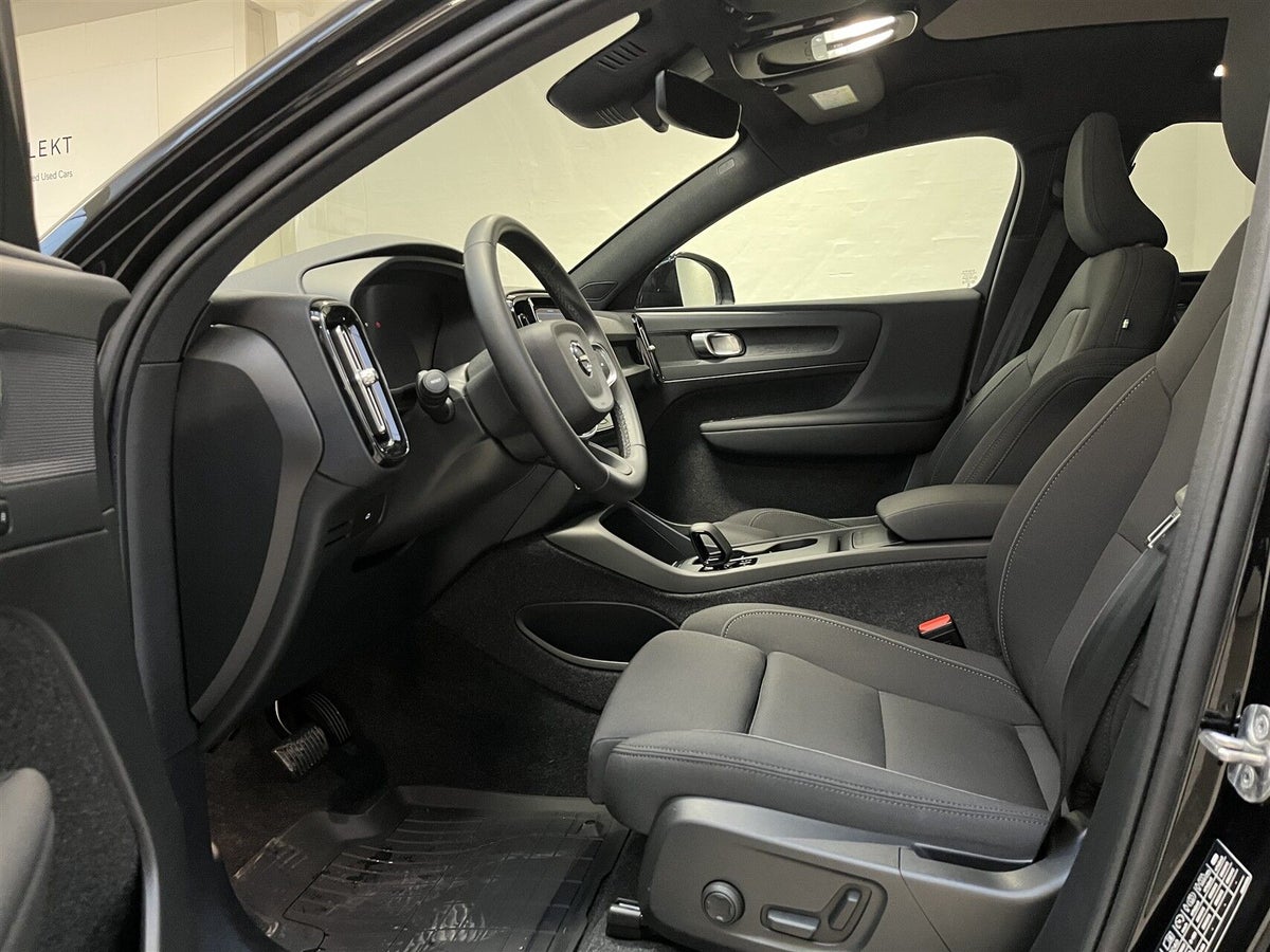 Volvo EX40 Extended Range Black Edition billede 4