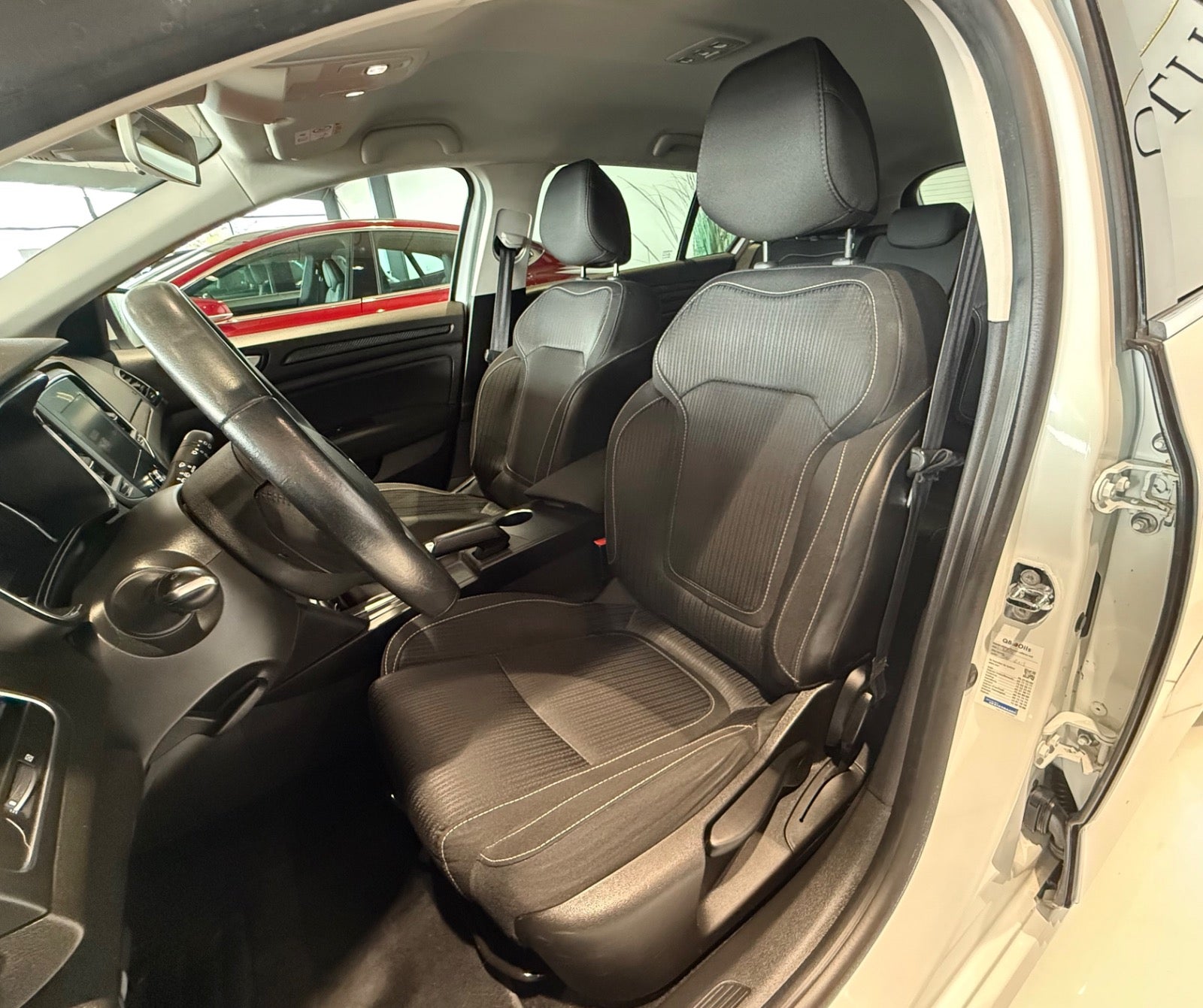 Billede af Renault Megane IV 1,2 TCe 100 Zen Sport Tourer