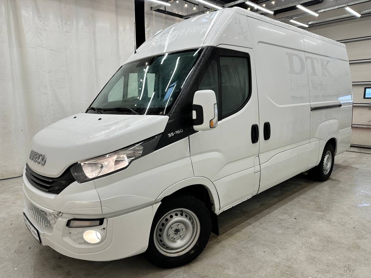 Iveco Daily 35S16 12m³ Van AG8