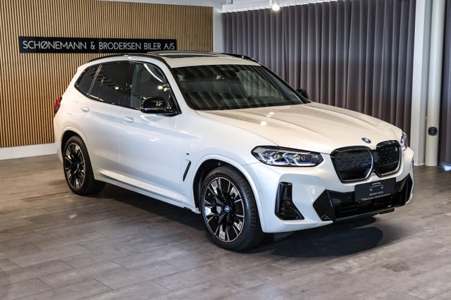 BMW iX3  Charged Plus M-Sport