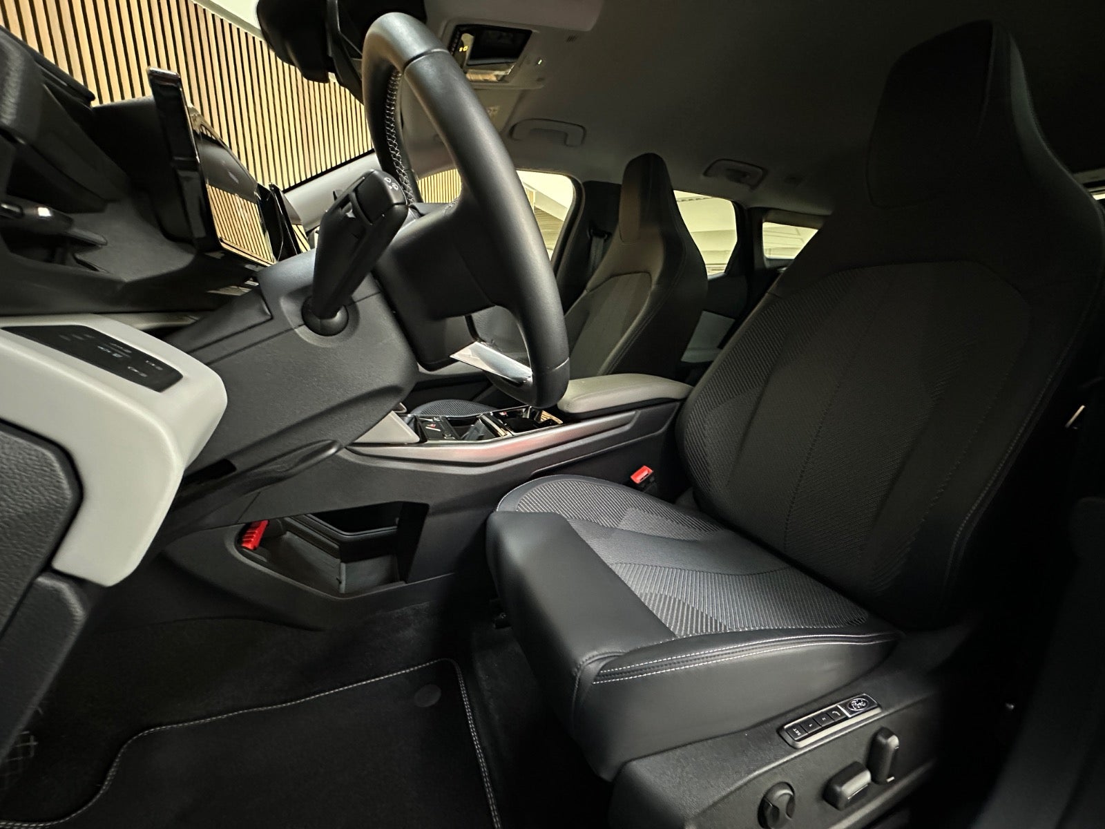 Billede af Ford Explorer 77 Select Extended Range